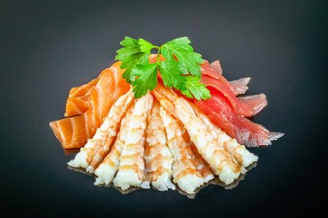 Sashimi Mix (12 Stück)  mit Lachs, Thunfisch und Ebi 